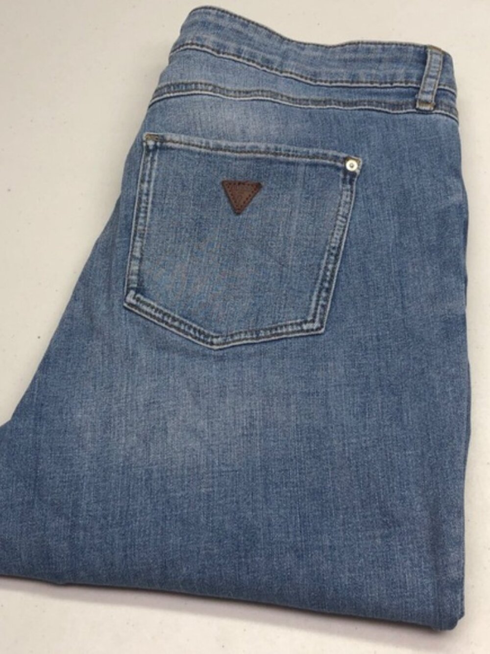 GUESS 1981 SKINNY JEANS 32x28 ⭐️